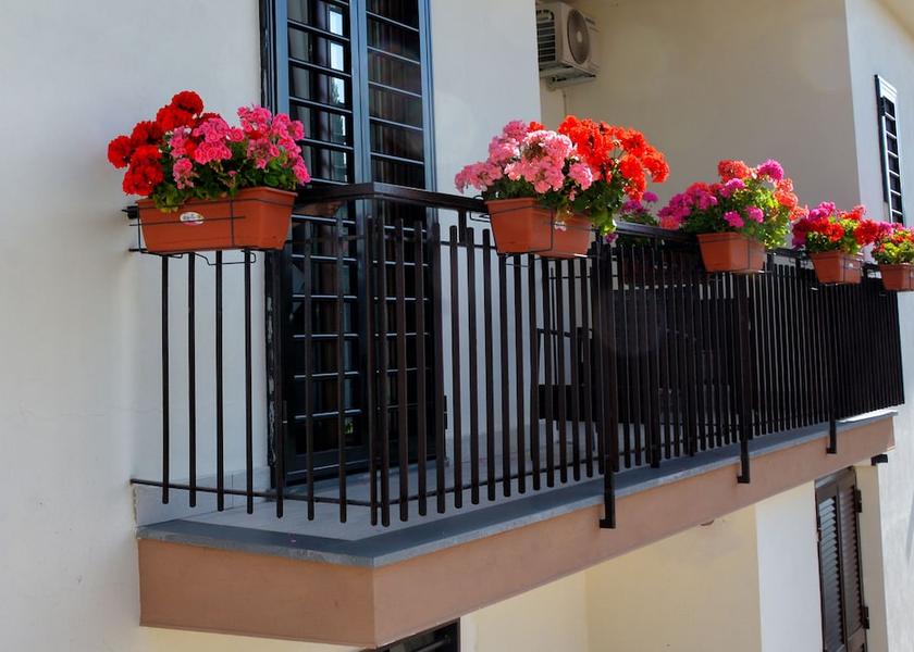 Campania Trecase Exterior Detail