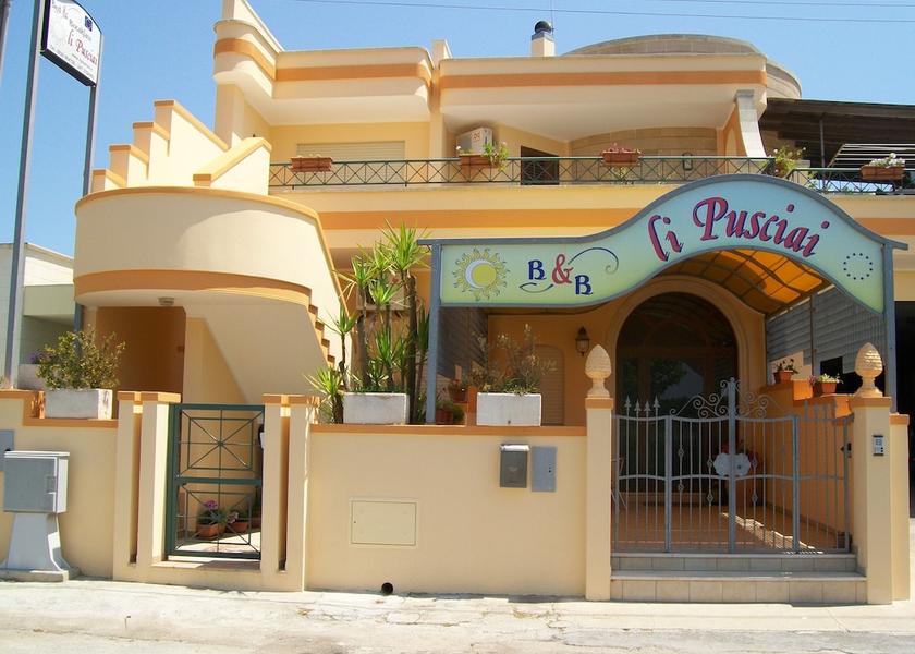 Puglia Minervino di Lecce Exterior Detail