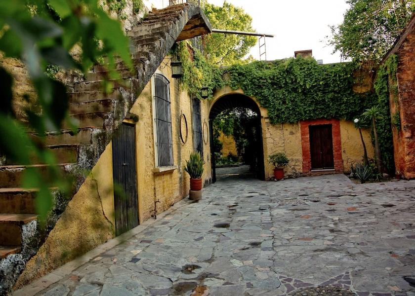 Jalisco Ahualulco de Mercado Courtyard