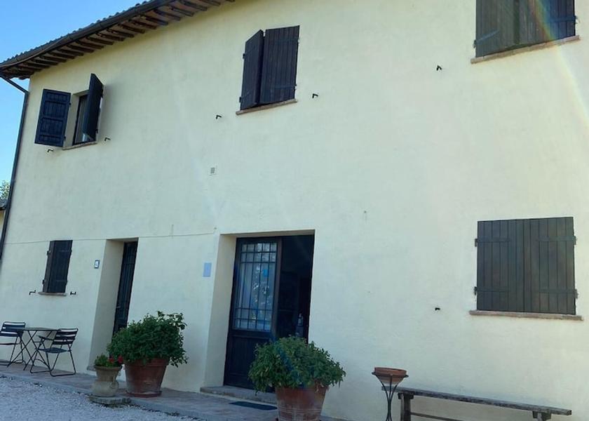 Umbria Montefalco Facade