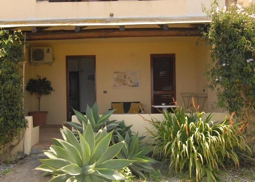 Sicily Malfa Exterior Detail
