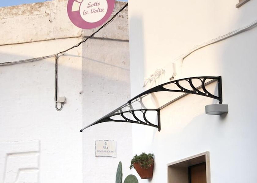 Puglia Massafra Exterior Detail