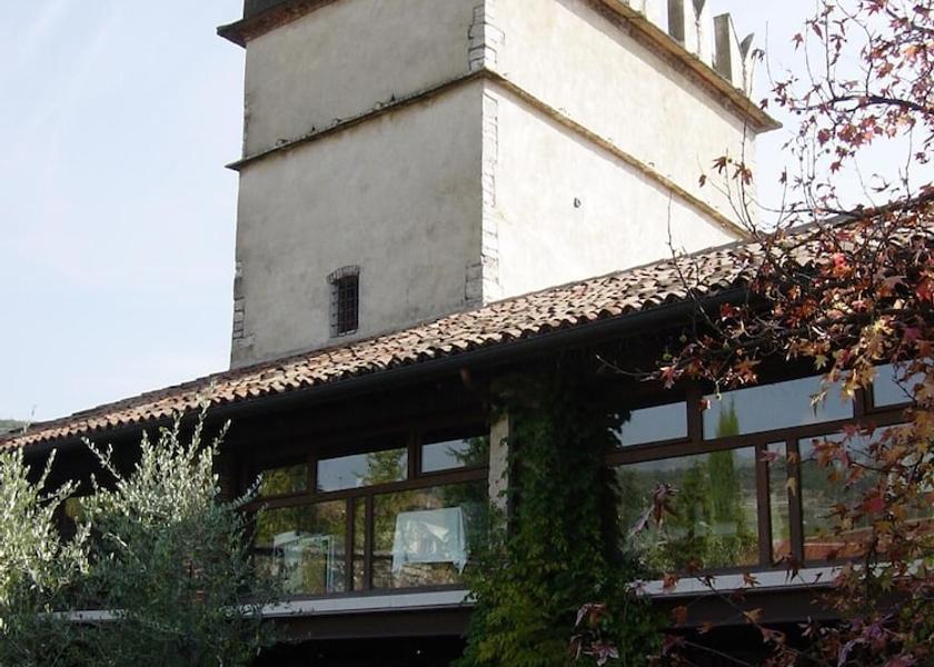 Veneto Fumane Exterior Detail