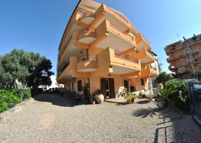 Sicily Santa Teresa di Riva Exterior Detail