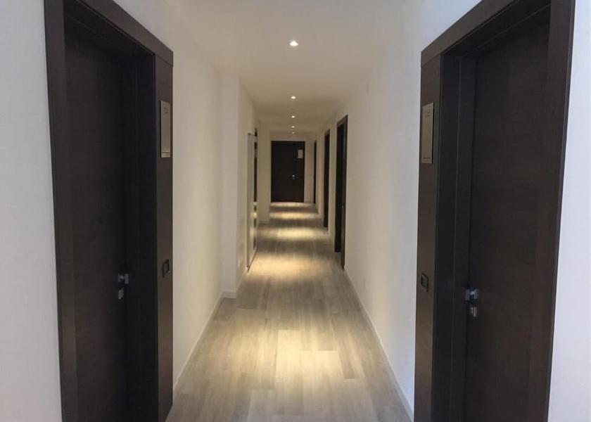 Lombardy Domaso Interior Entrance