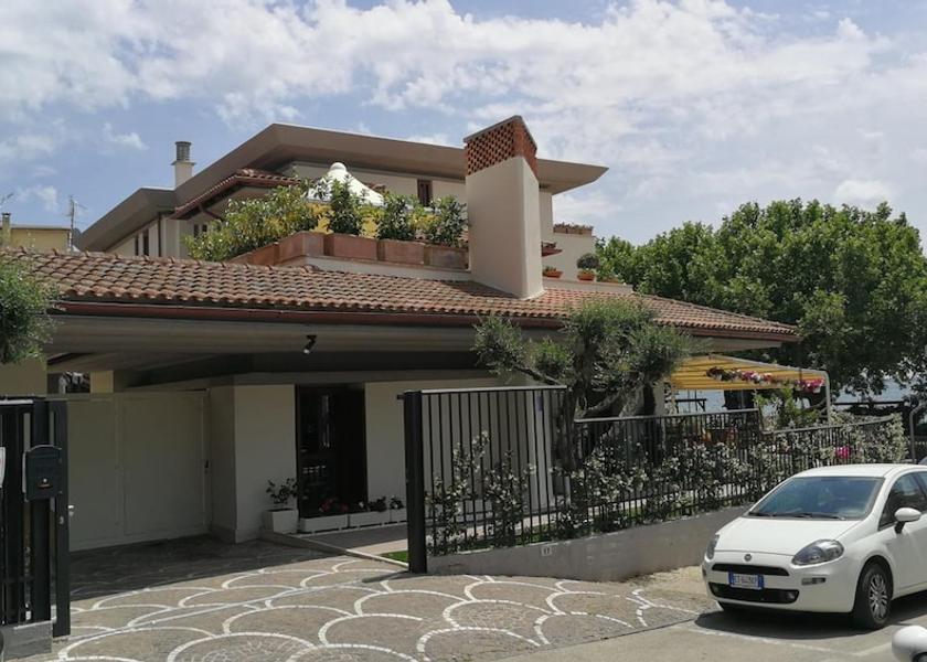 Lazio Trevignano Romano Parking