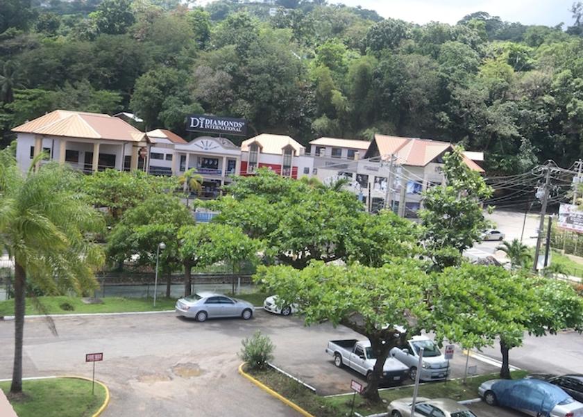 Saint James Ocho Rios Parking
