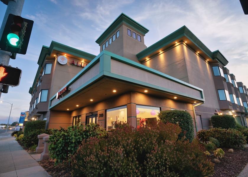 California San Bruno Exterior