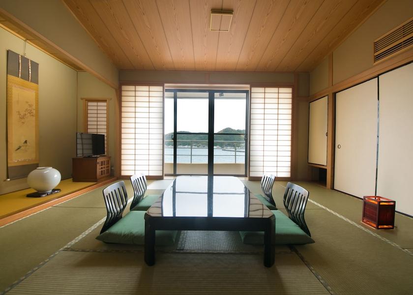 Oita Saiki Room