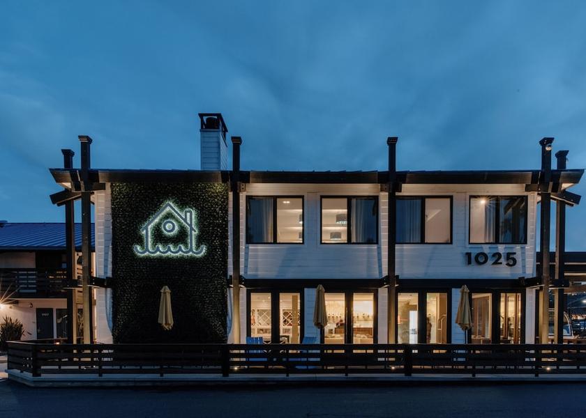 California San Marcos Exterior Detail