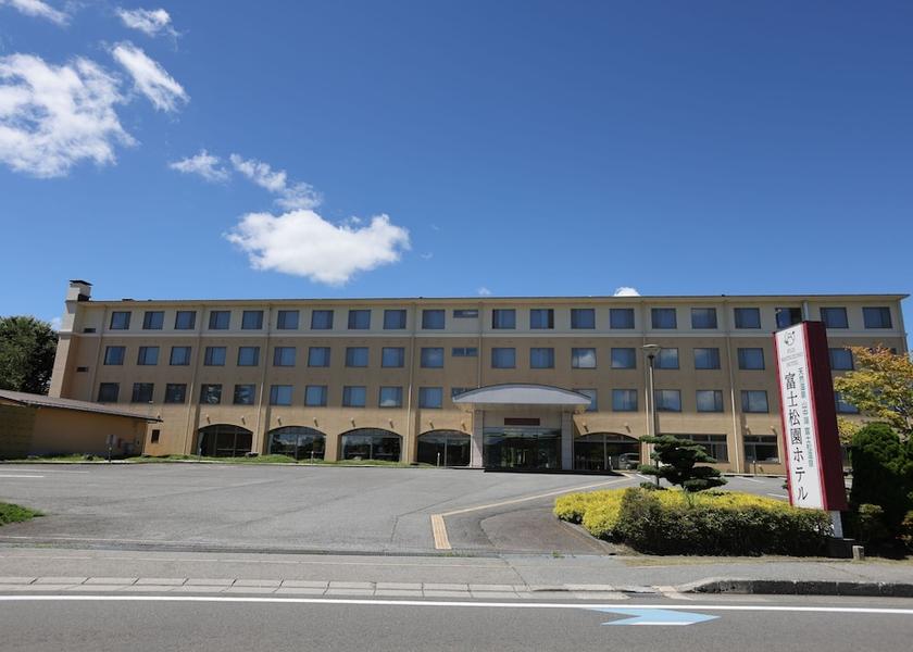 Yamanashi Yamanakako Exterior