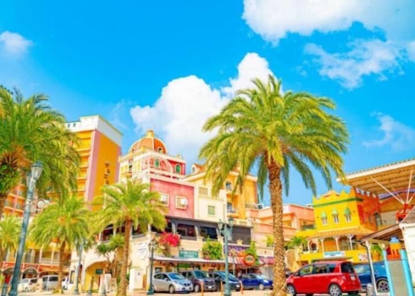 Okinawa Chatan Exterior