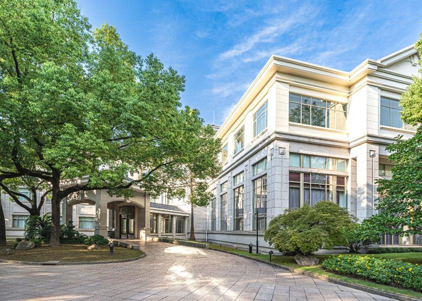  Shanghai Hotel Exterior