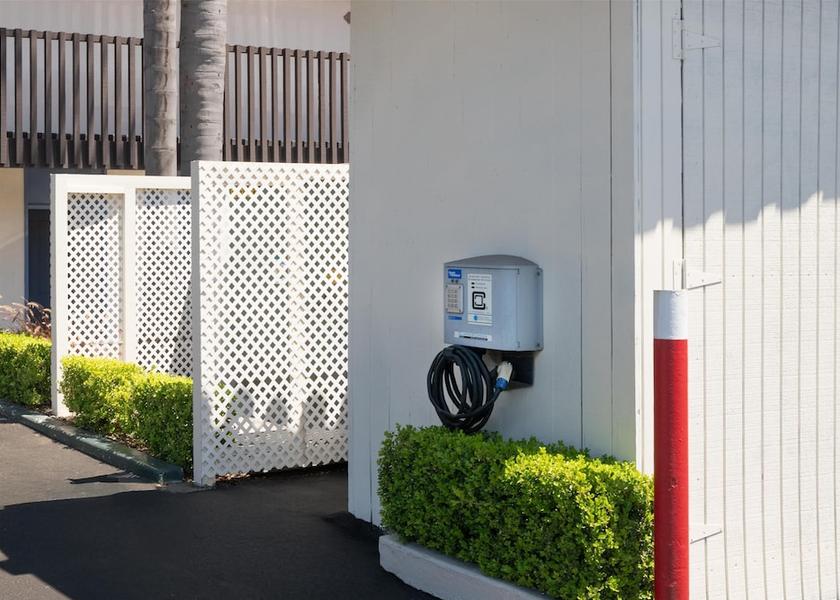 California Santa Barbara Amenity