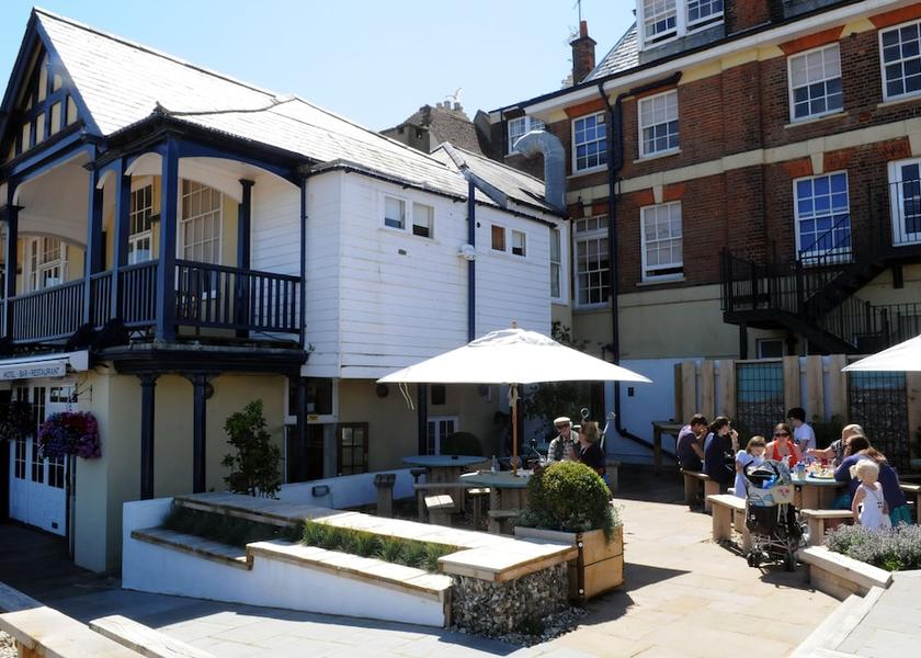 England Deal Terrace/patio