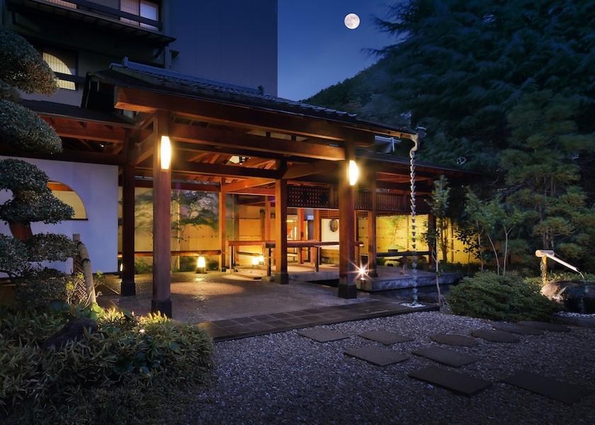 Nagano Chikuma Facade