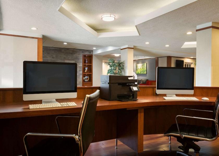 Quebec Montreal Business center