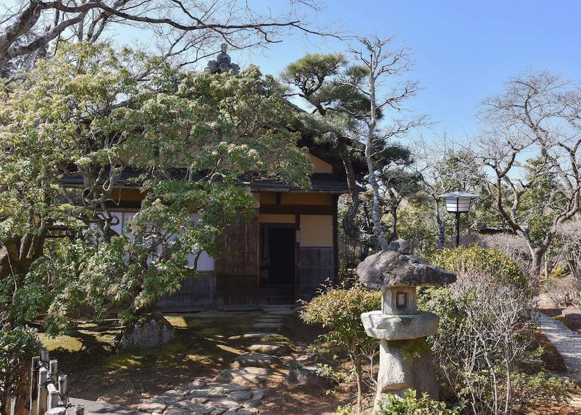 Gifu Nakatsugawa Exterior Detail