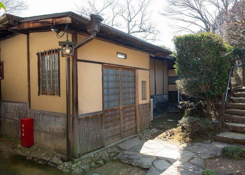 Gifu Nakatsugawa Exterior Detail