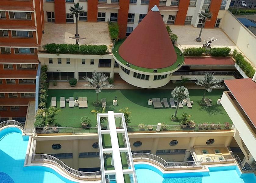  Nairobi Sundeck