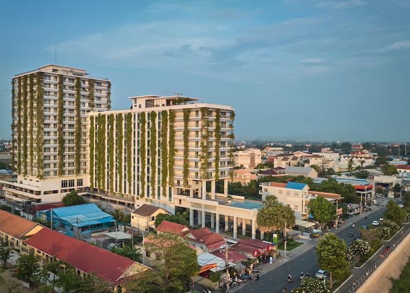  Phnom Penh Facade