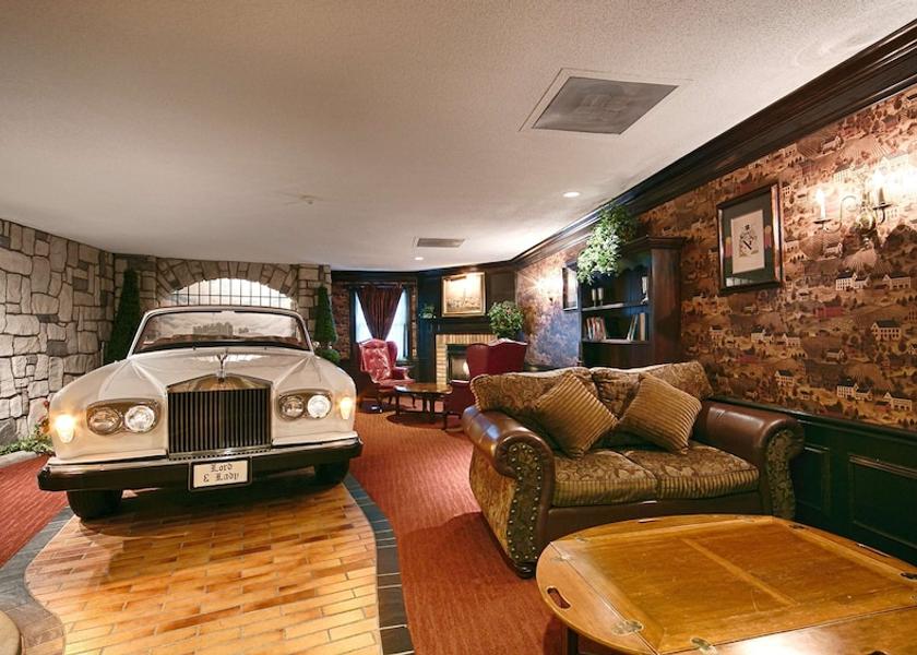Ontario Kingston Room