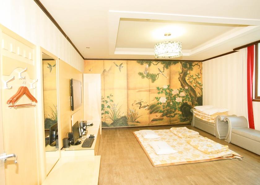 South Jeolla Yeosu Room