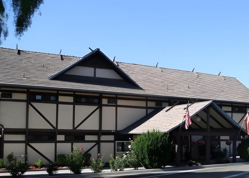 California Solvang Hotel Exterior