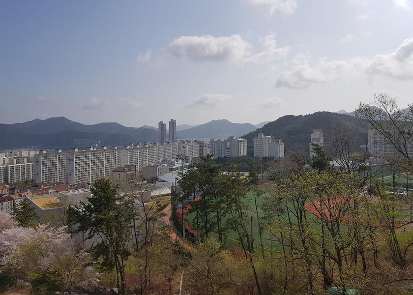 South Gyeongsang Geoje Mountain view