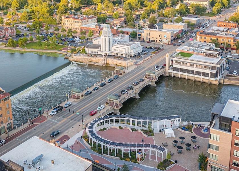 Illinois St. Charles Property Map