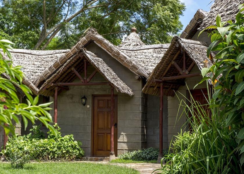  Arusha Exterior Detail