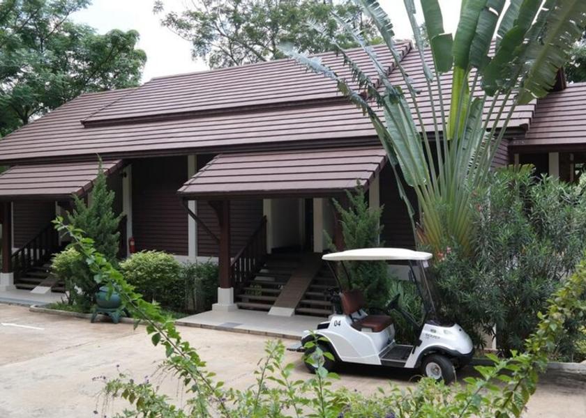  Pakse Exterior Detail