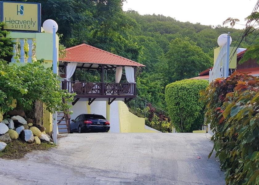  Gros Islet Property grounds