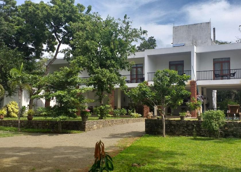 Central Province Avudangawa Facade