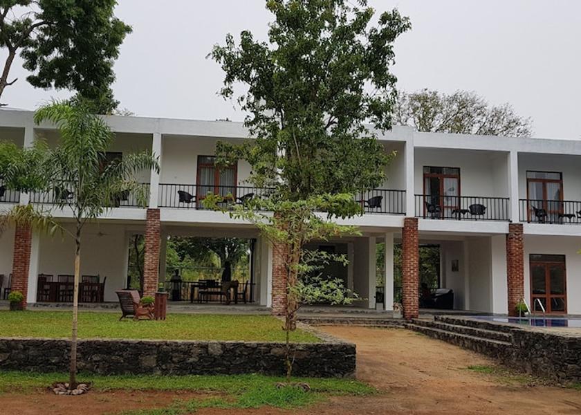 Central Province Avudangawa Courtyard
