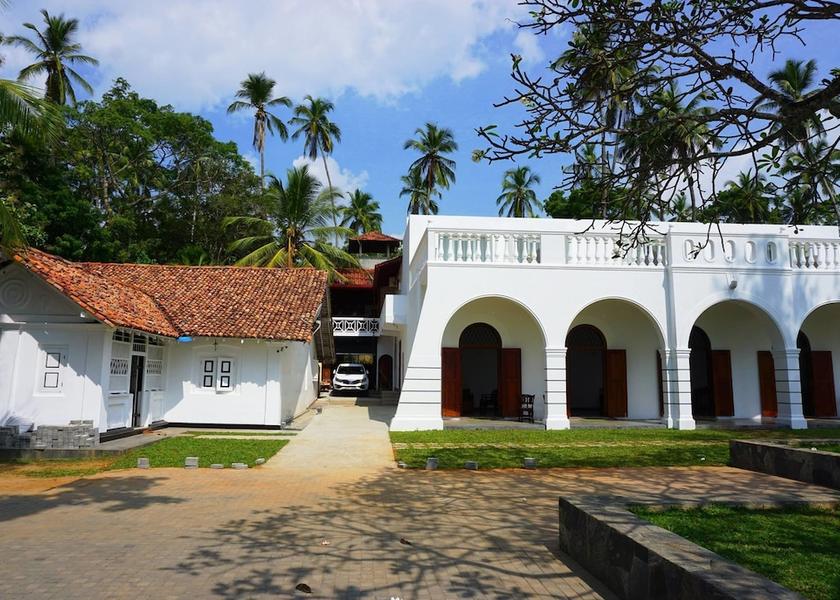 Hambantota District Tangalle Exterior Detail