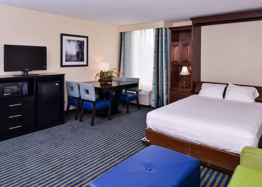 Virginia Leesburg Room