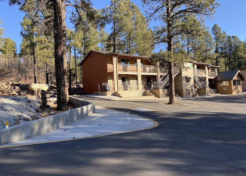 Arizona Munds Park Exterior Detail