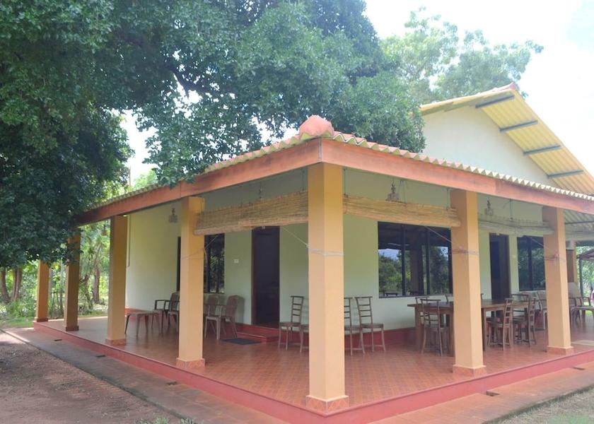 Anuradhapura District Nochchiyagama Facade