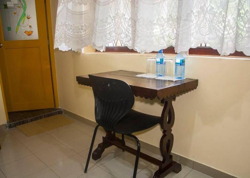 Central Province Hiyarapitiya Room amenity
