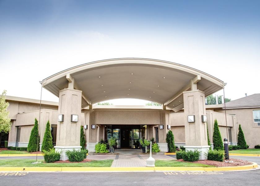 Ontario Sarnia Exterior Detail