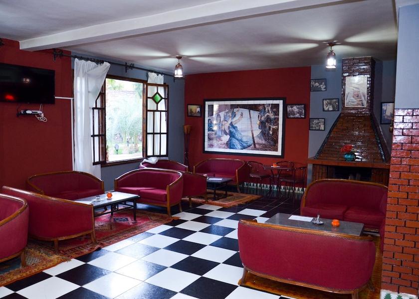 Drâa-Tafilalet Ouarzazate Bar (on property)