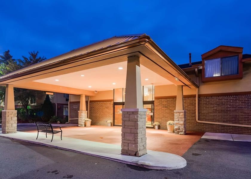 Michigan Livonia Exterior