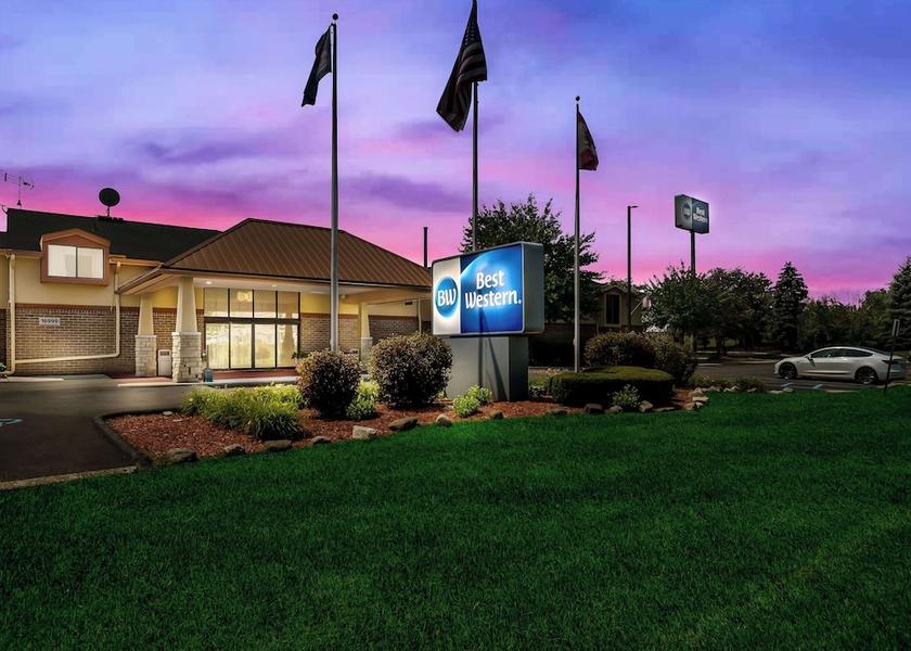 Michigan Livonia Exterior