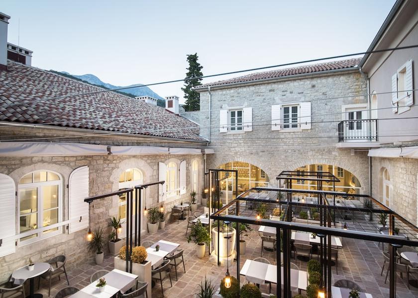  Herceg Novi Outdoor Dining