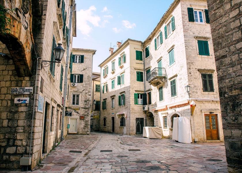  Kotor Exterior Detail