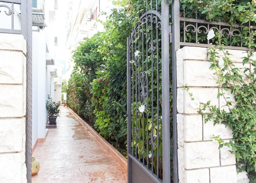  Budva Entrance