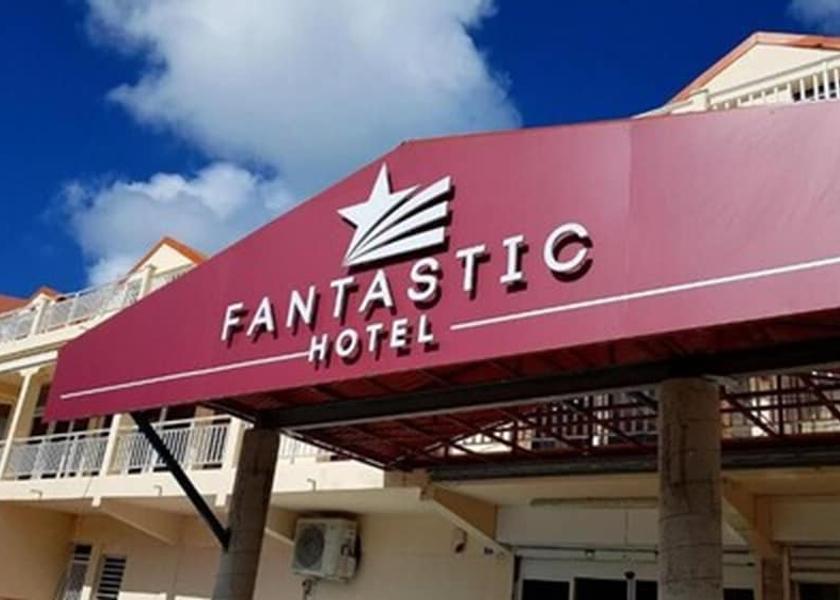  Marigot Exterior Detail