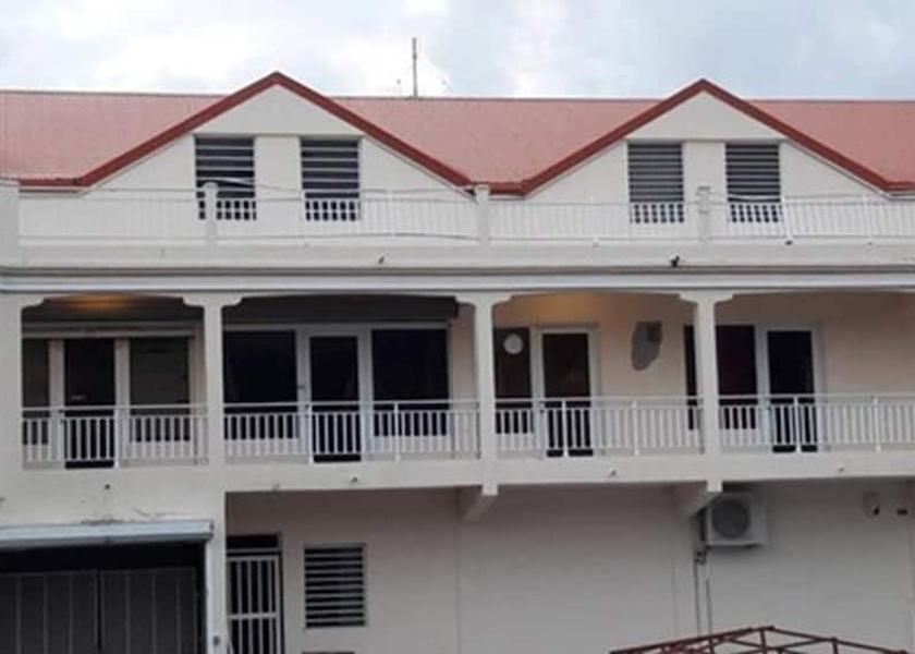  Marigot Exterior Detail