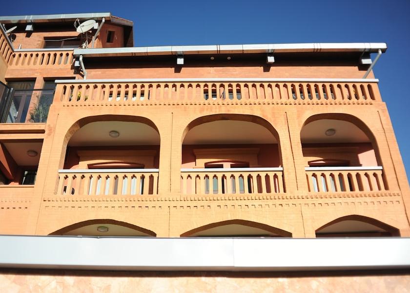  Antananarivo Exterior Detail